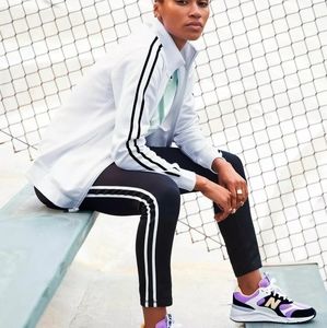 New Balance Women athletic outfit Size L